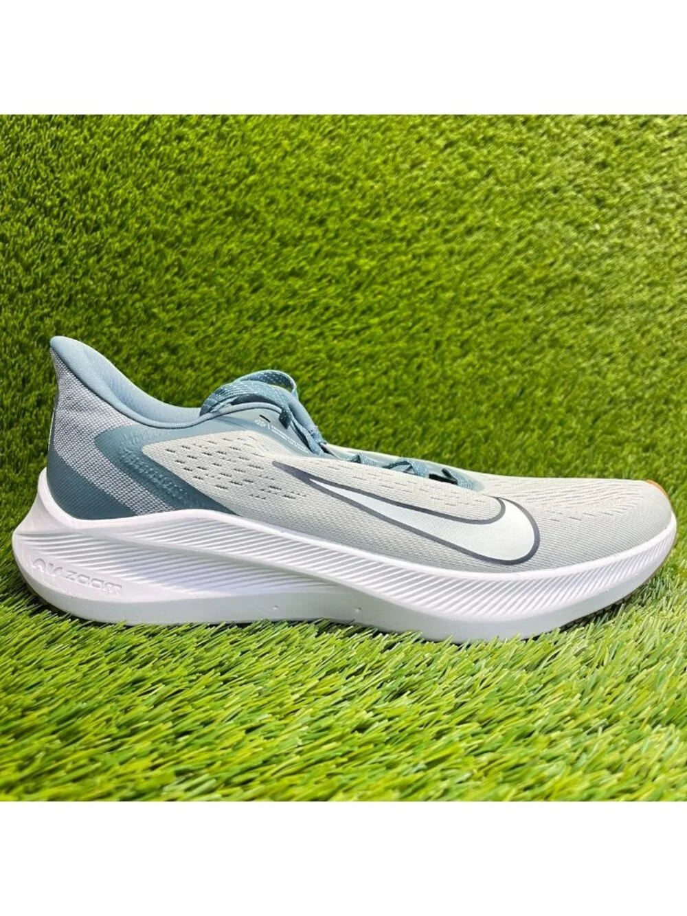 Nike Zoom Winflo 7 Mens Size 9.5 Gray Athletic Running Walking Shoes Sneakers